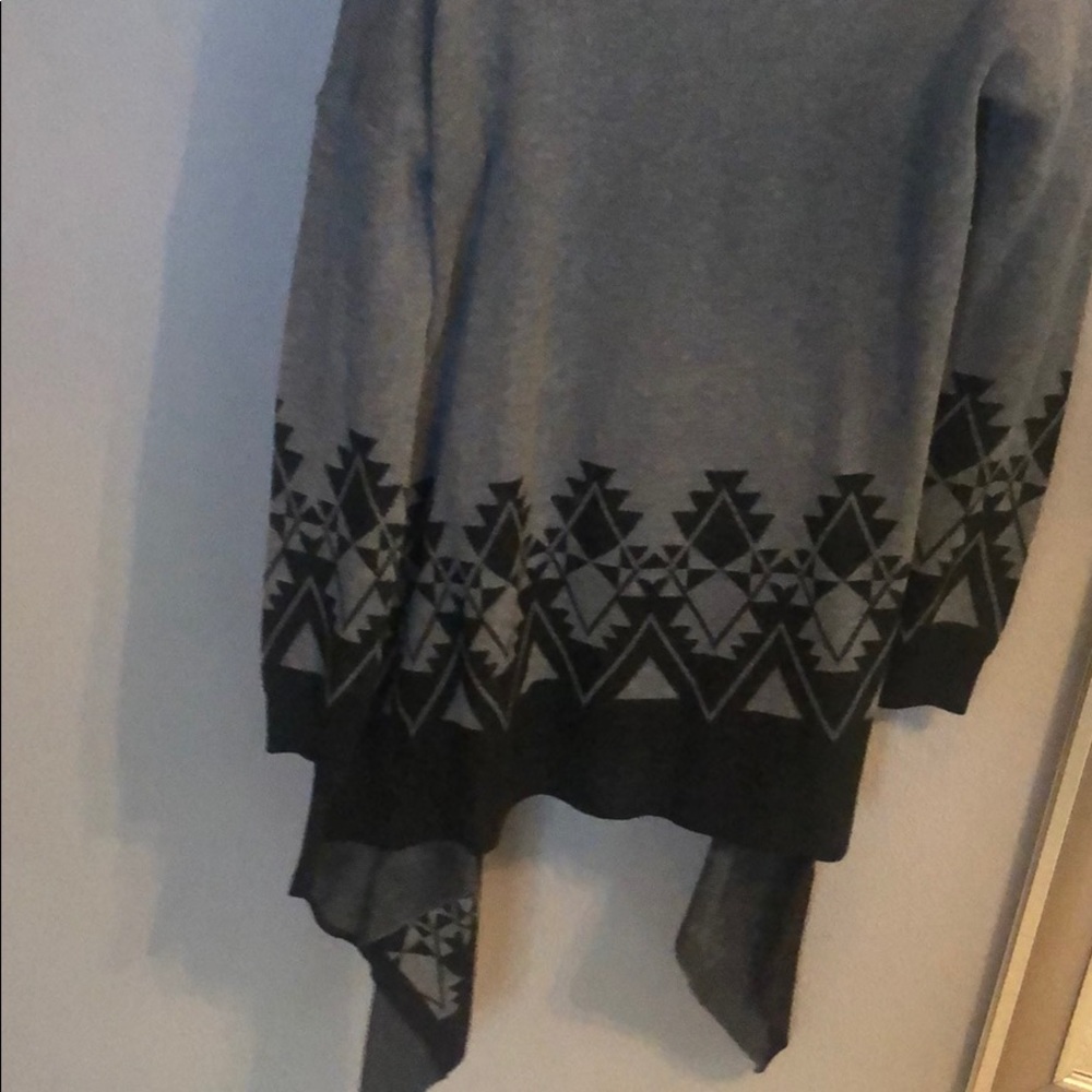 Aztec Cardigan - Picture 2 of 4